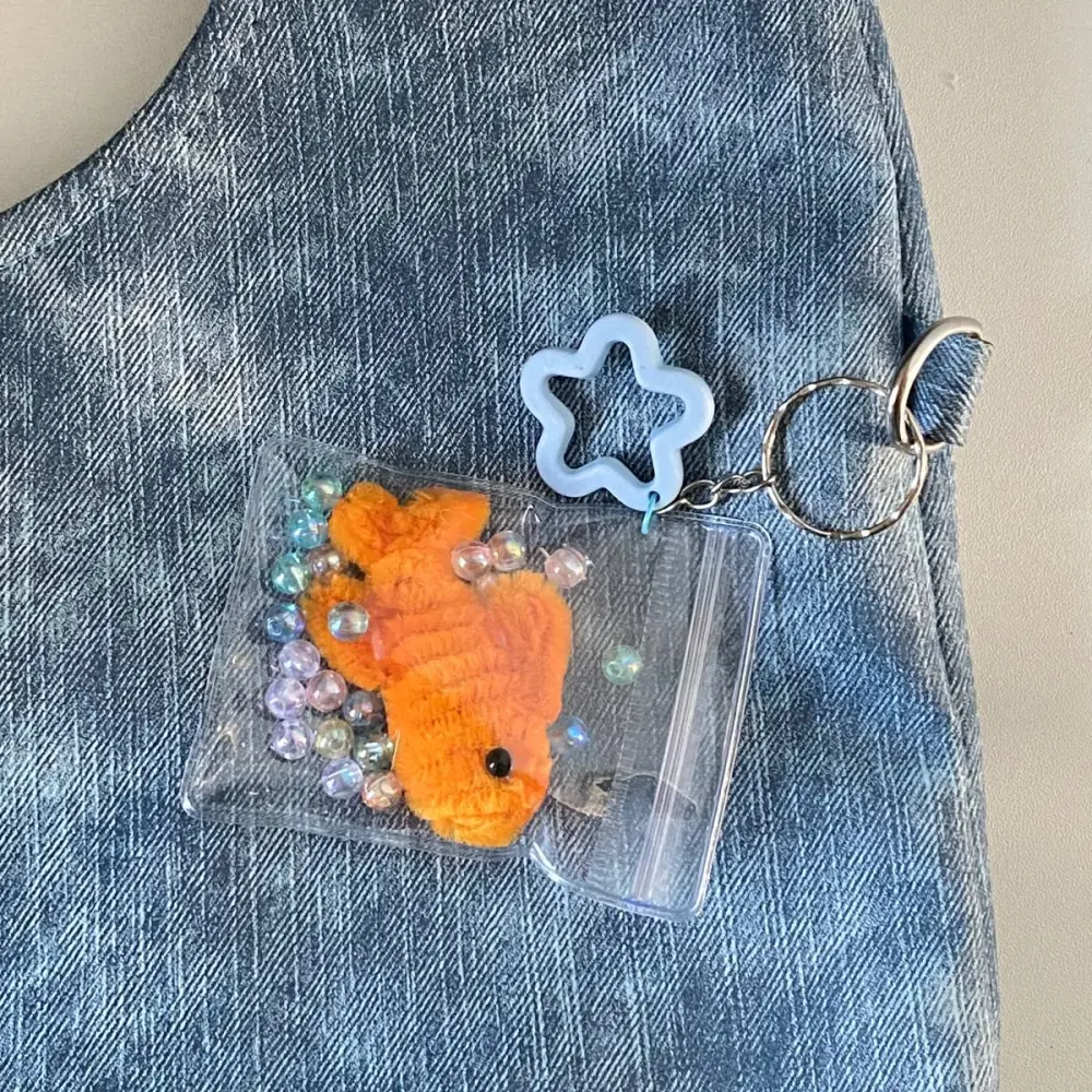 Gantungan Kunci Akuarium Mini Ikan Mas Koki Handmade Keychain Kawat Bulu Aesthetic - Foto 3